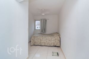 Image 7 - 876869