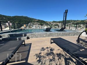 Image 8 - 876875