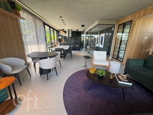 Image 11 - 876875