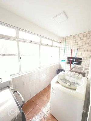 Image 8 - 876878
