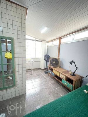 Image 10 - 876878