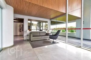 Image 30 - 876882