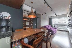 Image 6 - 876882