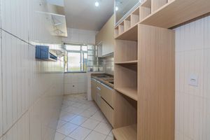Image 12 - 876884
