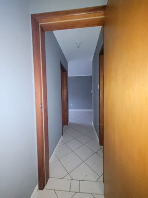 Image 10 - 876884