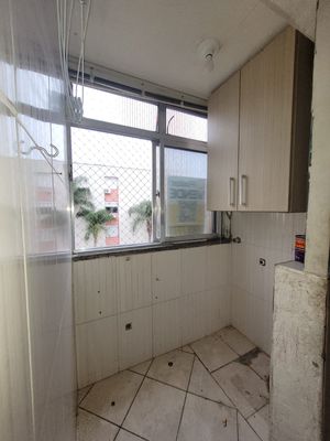 Image 16 - 876884