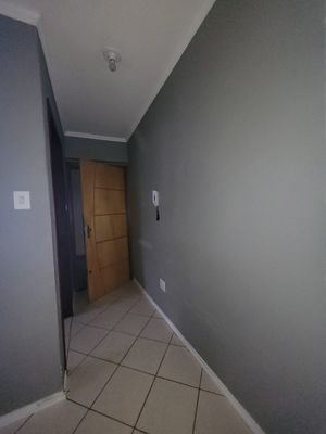 Image 3 - 876884