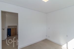 Image 23 - 876886