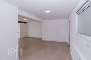 Image 32 - 876886