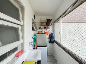 Image 13 - 876888