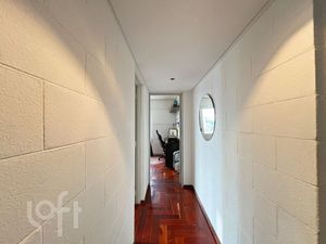 Image 17 - 876888