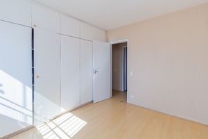 Image 8 - 876894