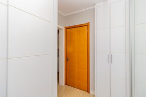Image 12 - 876895