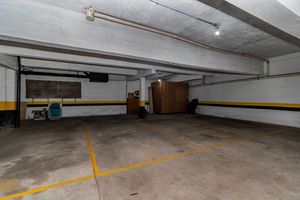 Image 41 - 876898