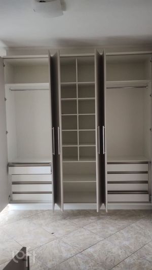 Image 19 - 876902