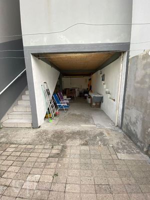 Image 26 - 876908