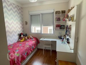 Image 17 - 876910