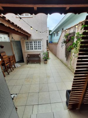 Image 3 - 876916
