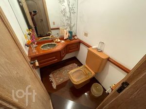 Image 25 - 876918