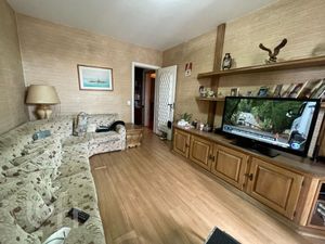 Image 13 - 876918