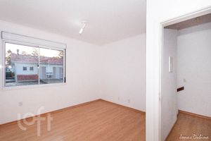 Image 17 - 876921