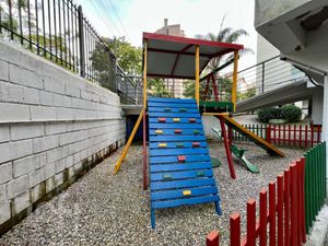 Image 11 - 876922