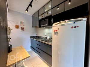 Image 4 - 876922