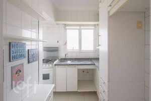 Image 4 - 876926