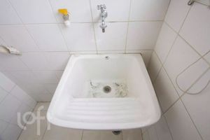 Image 9 - 876926