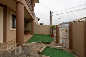 Image 62 - 876927