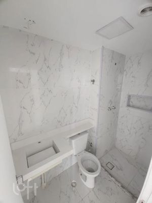 Image 3 - 876930