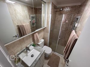 Image 17 - 876931
