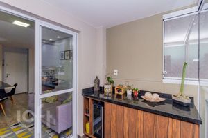 Image 16 - 876931