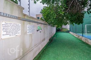 Image 52 - 876931