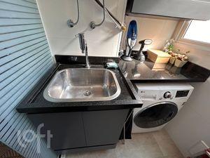 Image 9 - 876931