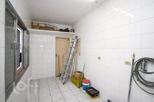 Image 8 - 876933