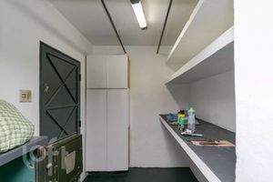 Image 36 - 876933
