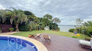 Image 19 - 876935