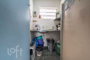 Image 6 - 876937