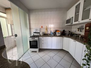Image 3 - 876940