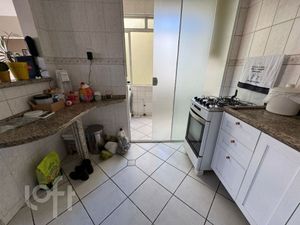 Image 4 - 876940