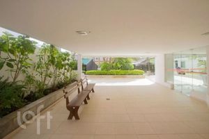 Image 9 - 876941
