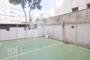 Image 4 - 876941