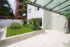 Image 8 - 876941