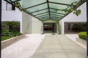 Image 7 - 876941