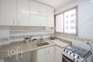 Image 15 - 876941