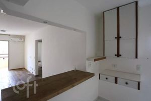 Image 1 - 876943