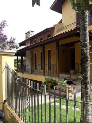 Image 3 - 876944