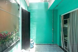 Image 13 - 876945