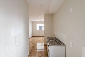 Image 7 - 876946
